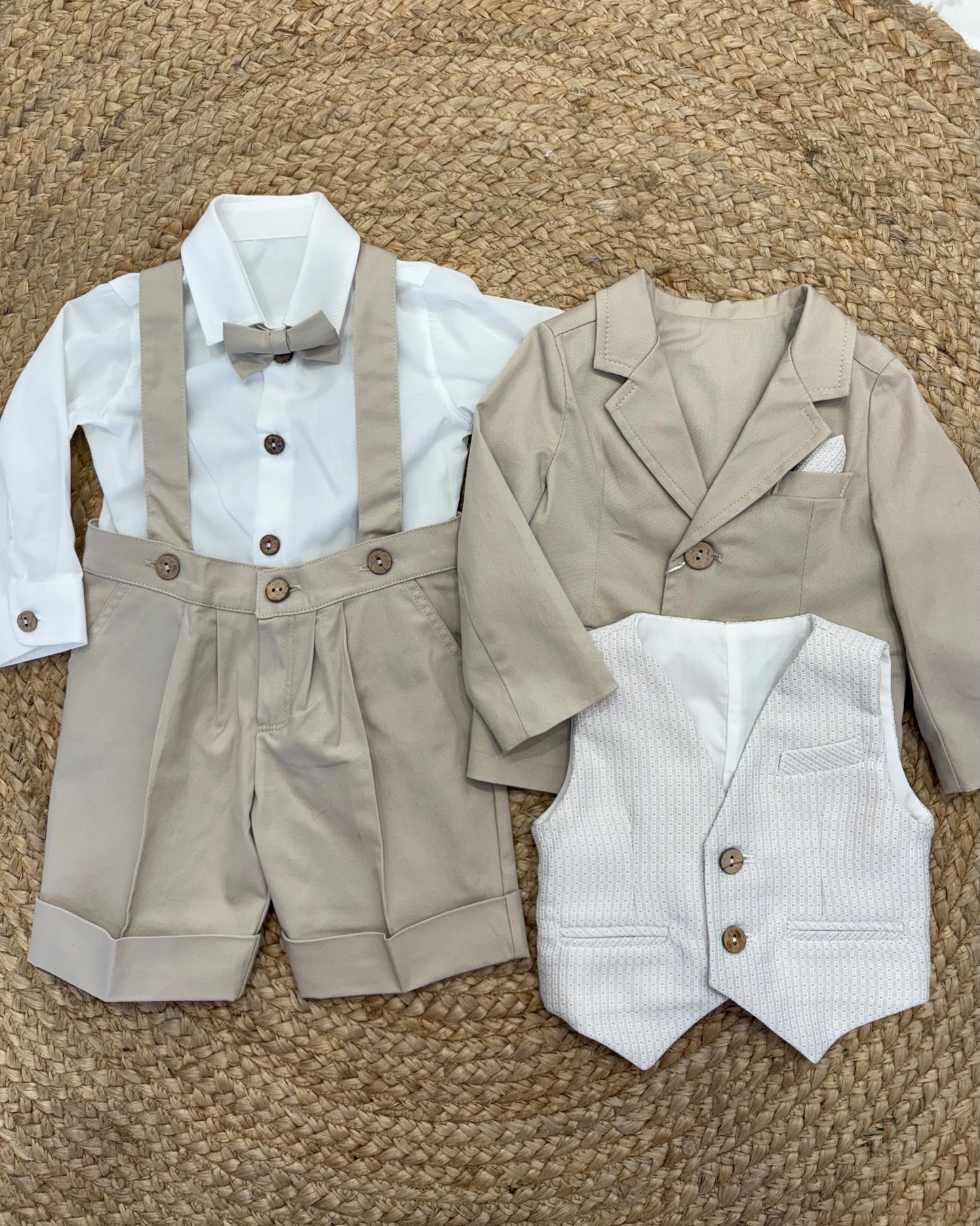 Completo beige in cotone