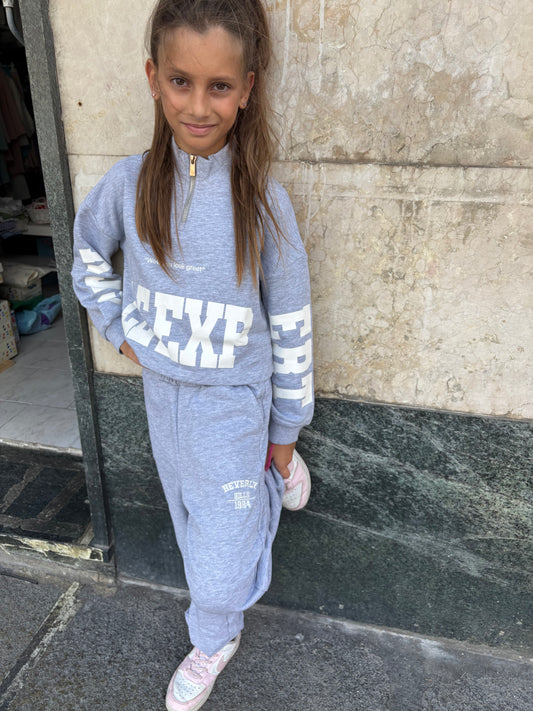 Tuta ragazza grigia