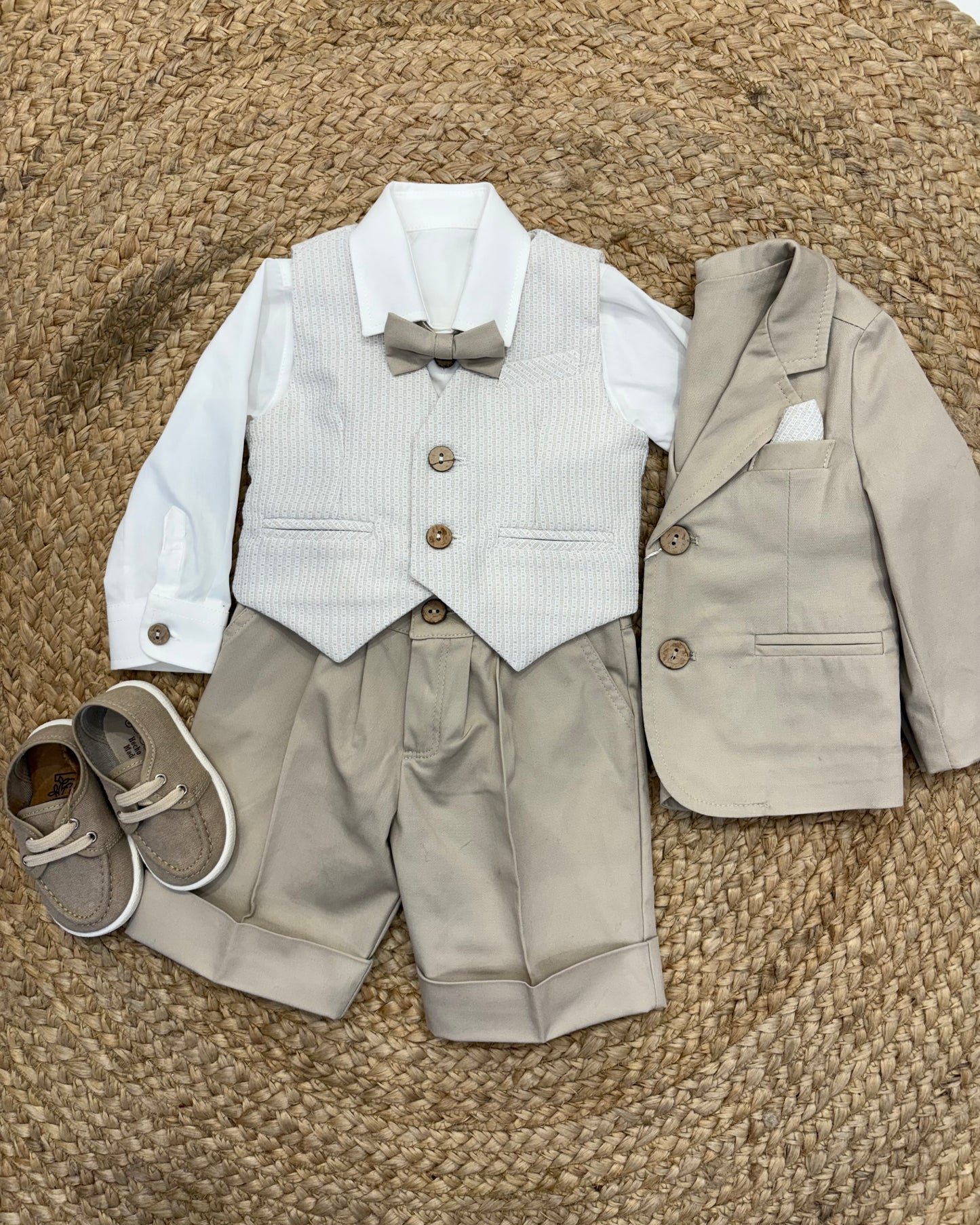 Completo beige in cotone