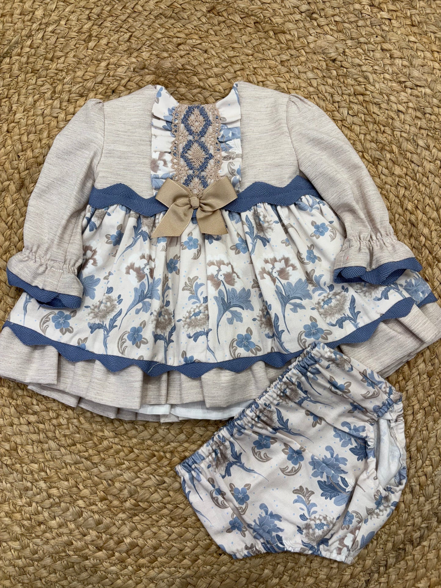 .03 Vestito + mutandina